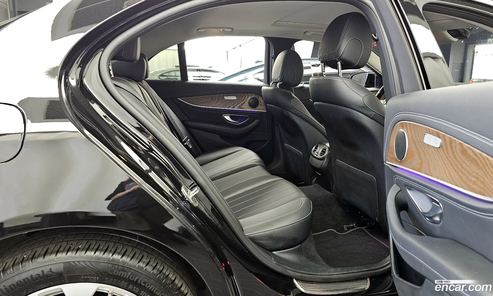 Mercedes-Benz E-Class W213 2019 WDDZF0FB4KA671124 — 2