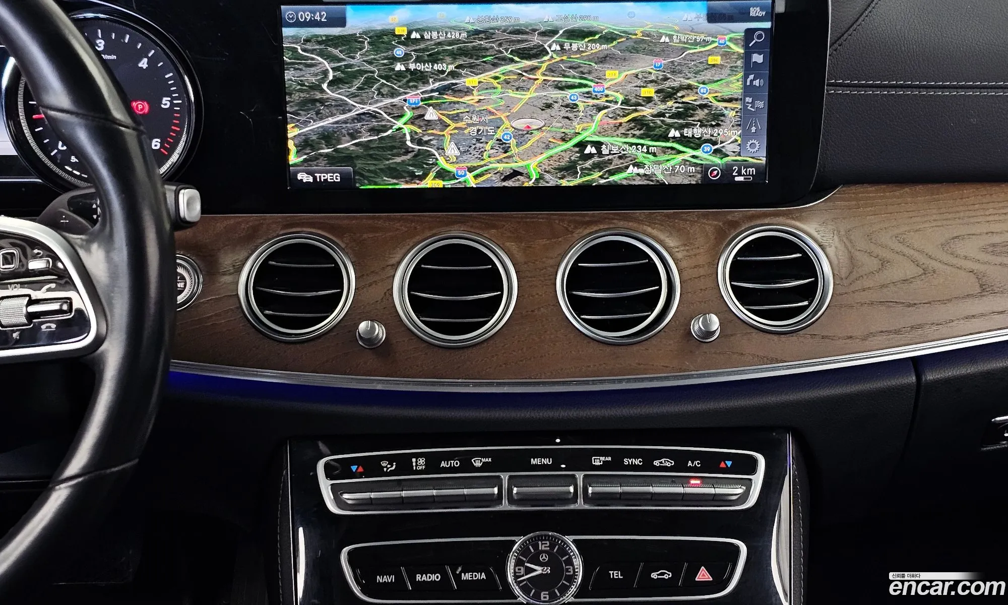 Mercedes-Benz E-Class W213 2019 WDDZF0FB4KA671124 — 8
