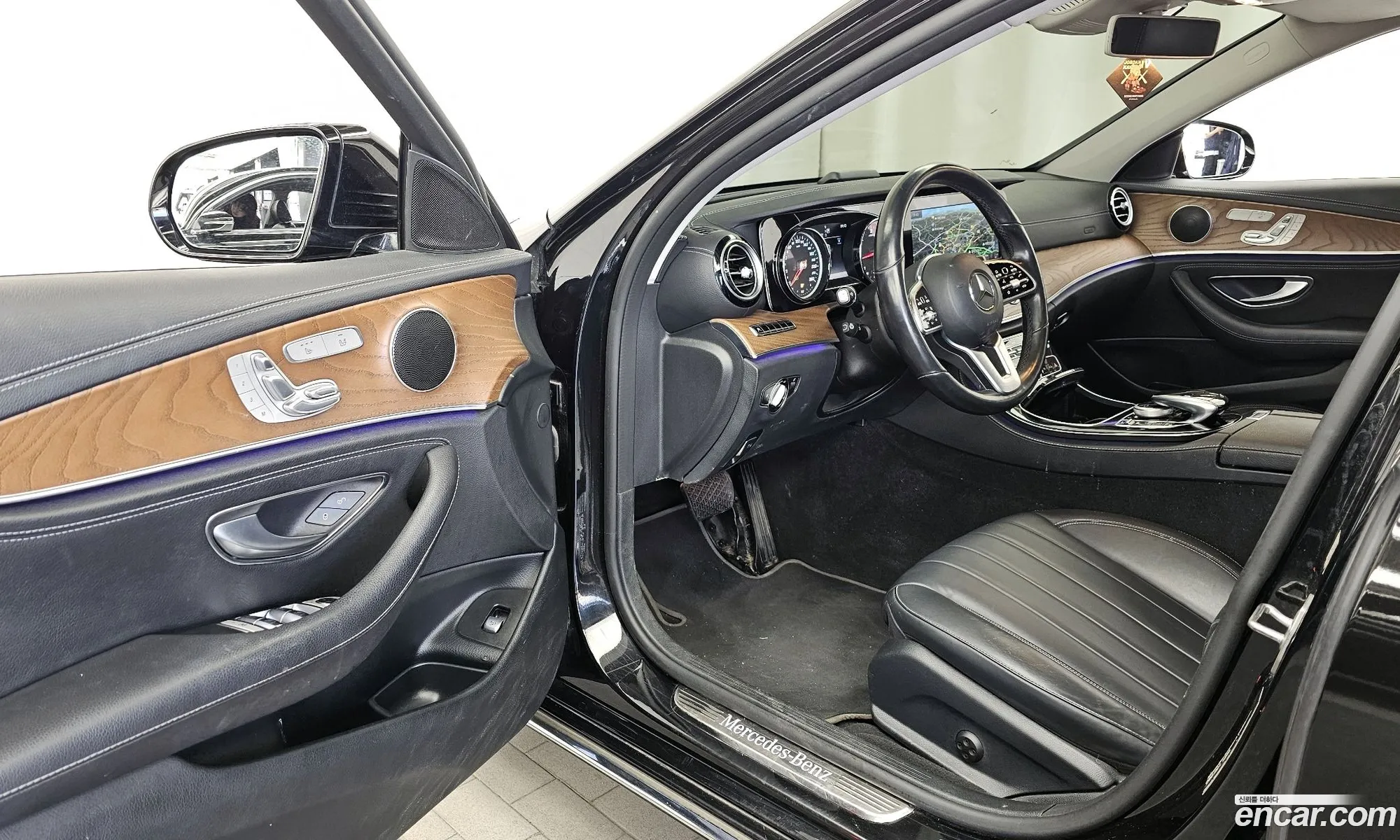 Mercedes-Benz E-Class W213 2019 WDDZF0FB4KA671124 — 20
