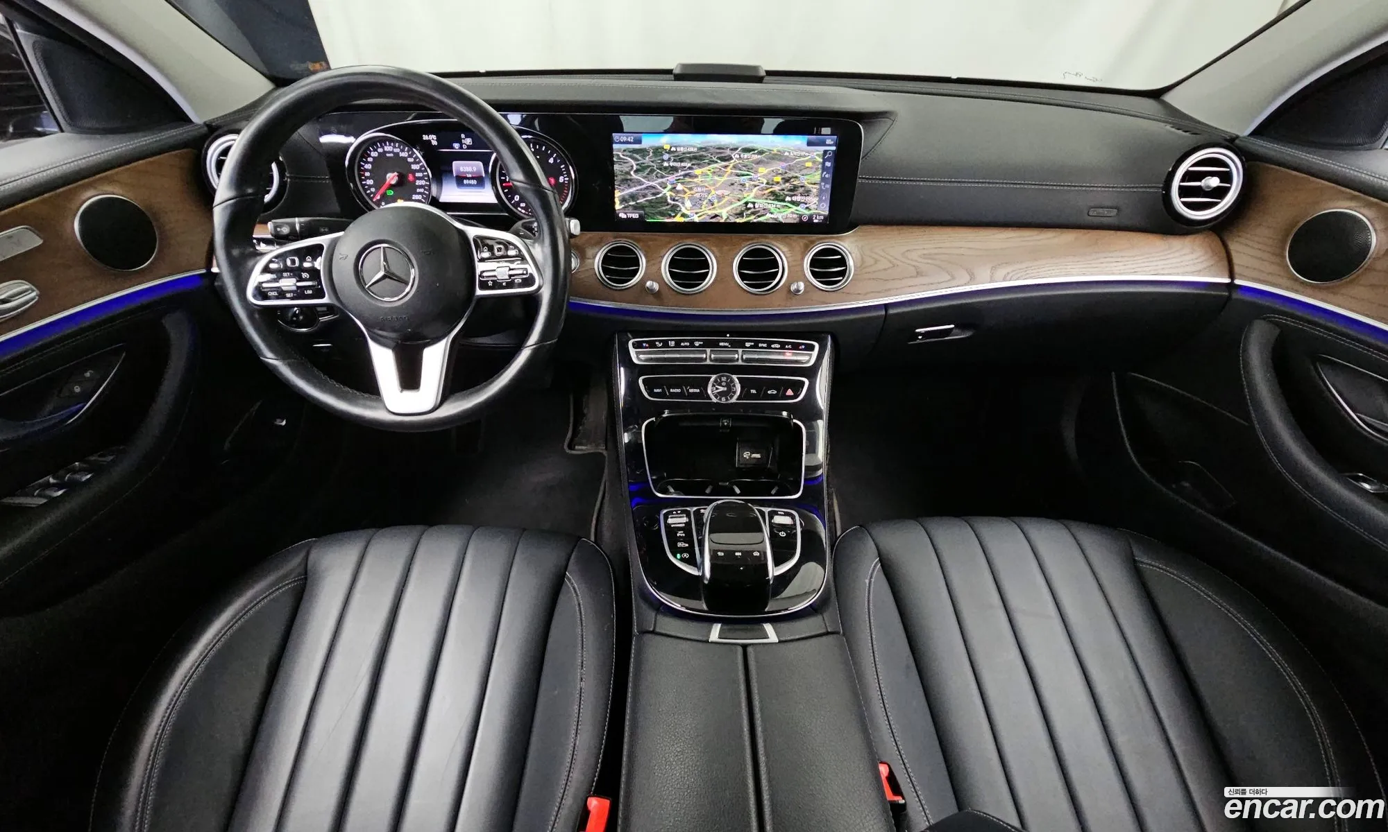 Mercedes-Benz E-Class W213 2019 WDDZF0FB4KA671124 — 28