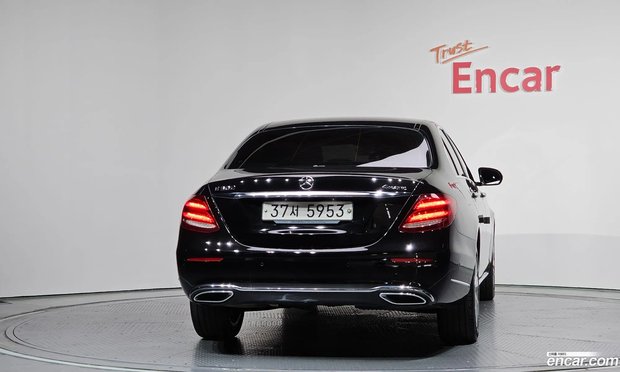 Mercedes-Benz E-Class W213 2019 WDDZF0FB4KA671124 — 30