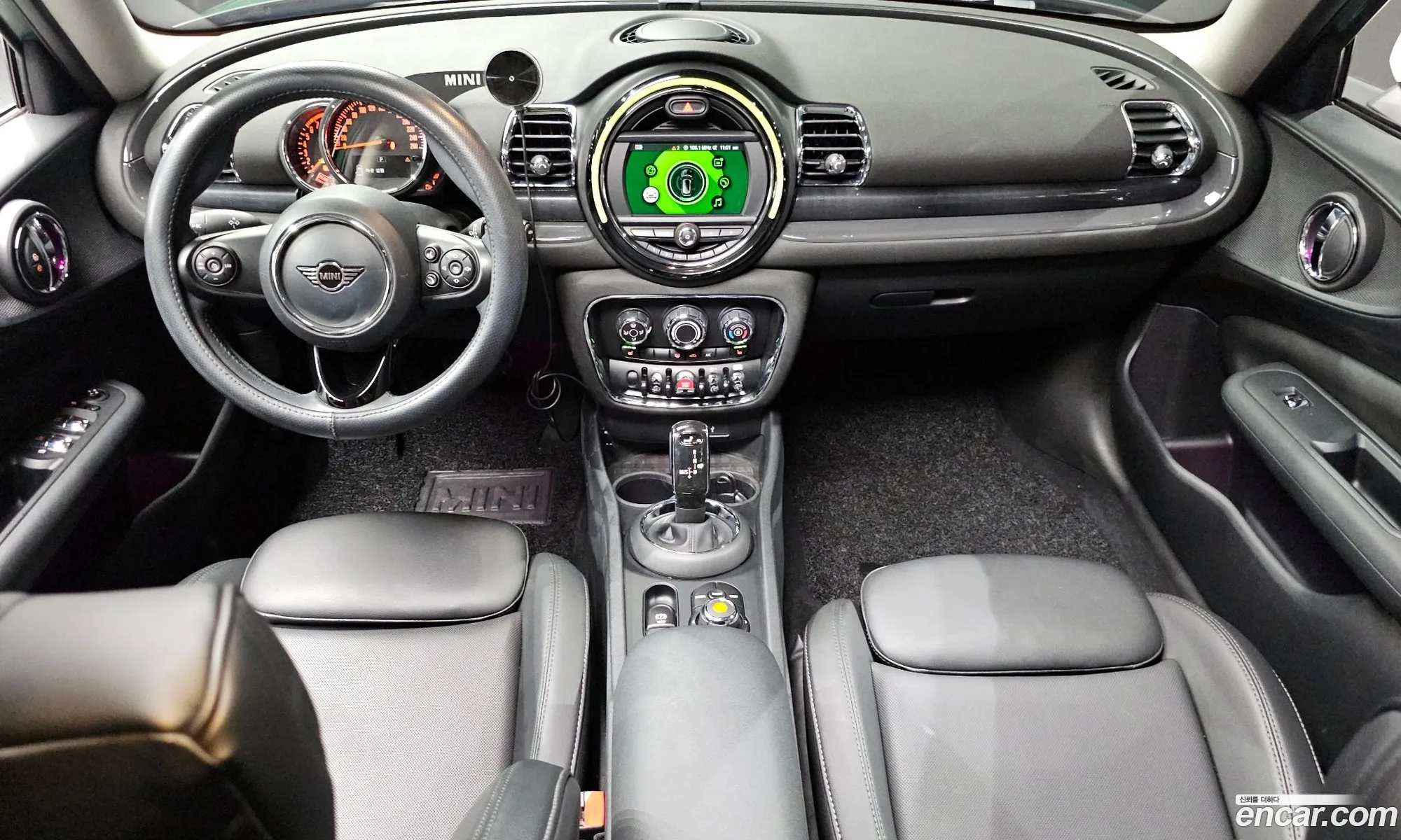 Mini Cooper Clubman 2019 — 19