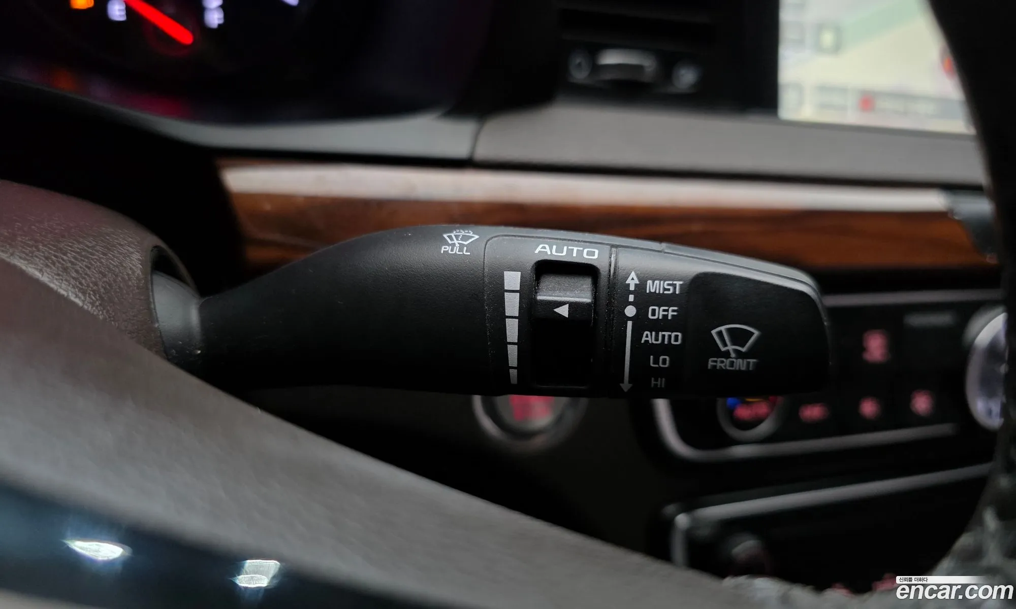 Kia K7 2017 — 32