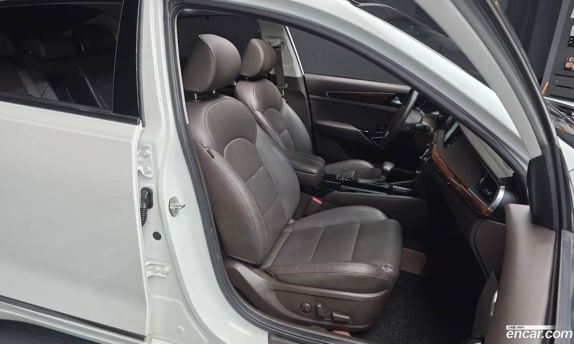 Kia K7 2017 — 18