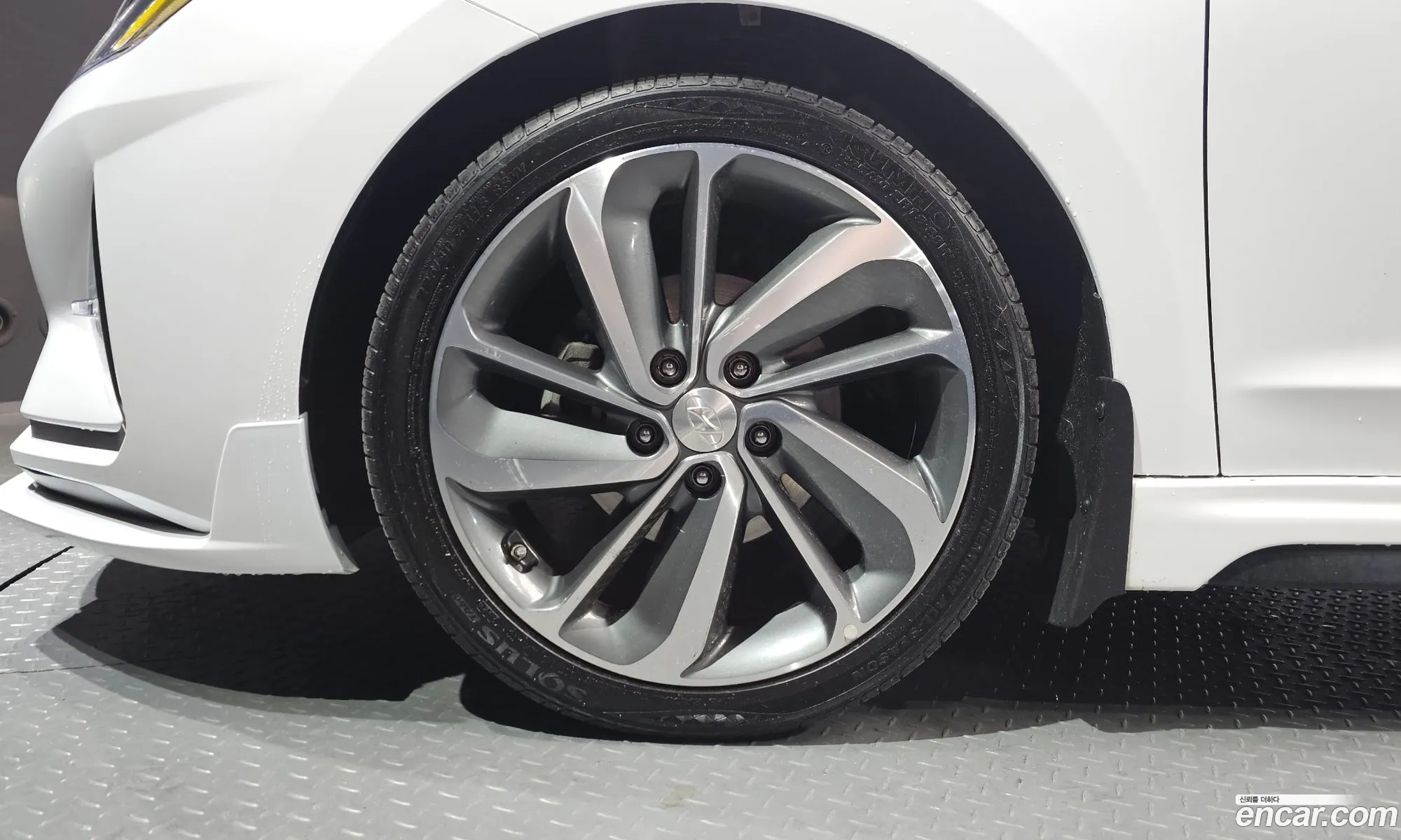 Hyundai Elantra AD 2019 — 4