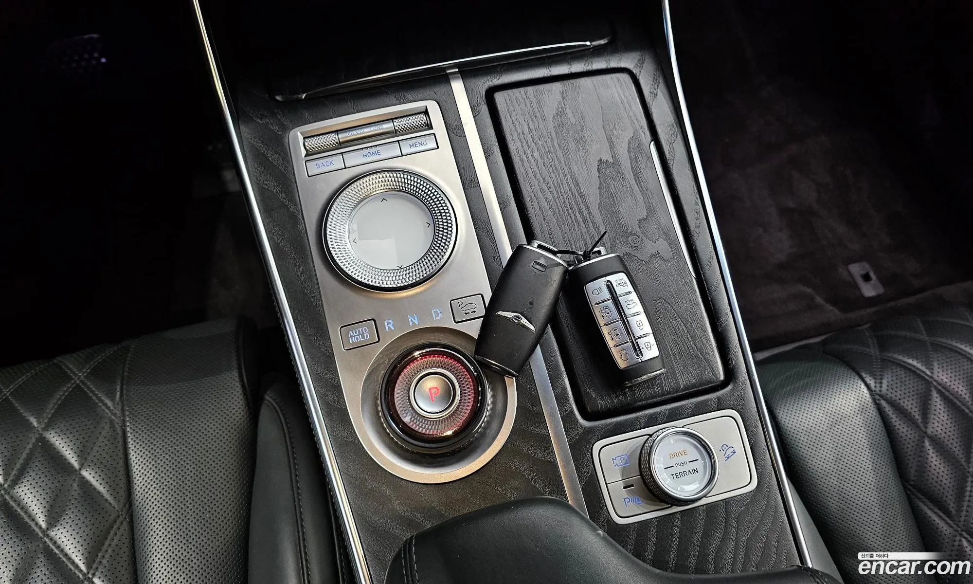 Genesis GV80 2020 KMTHA81BDLU033849 — 6