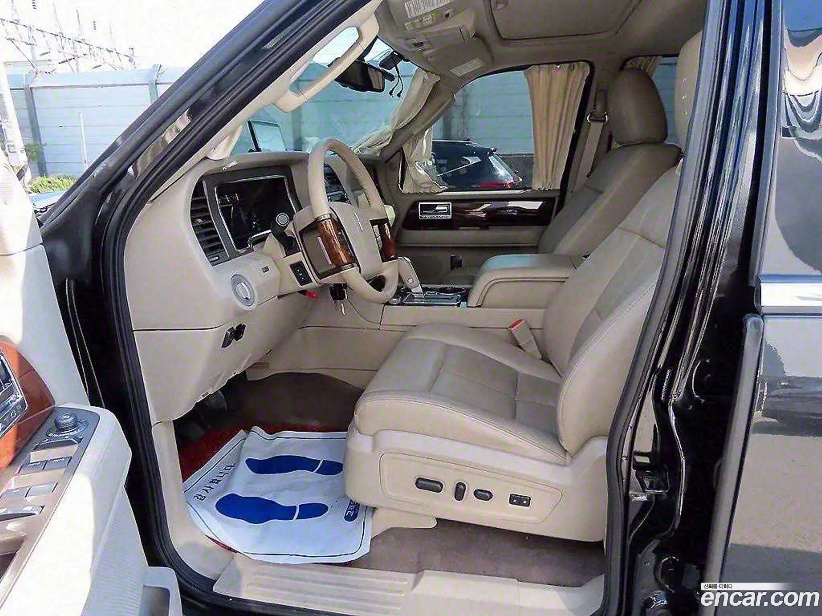 Lincoln Navigator 2014 — 14