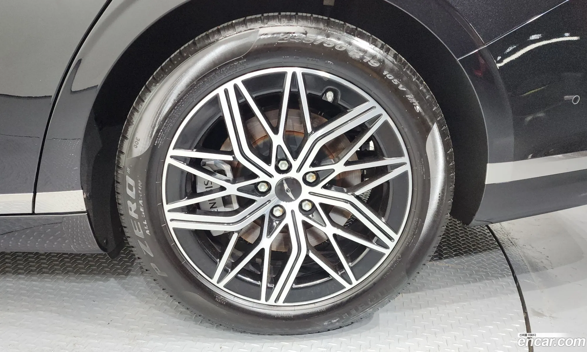 Genesis G90 2023 — 18