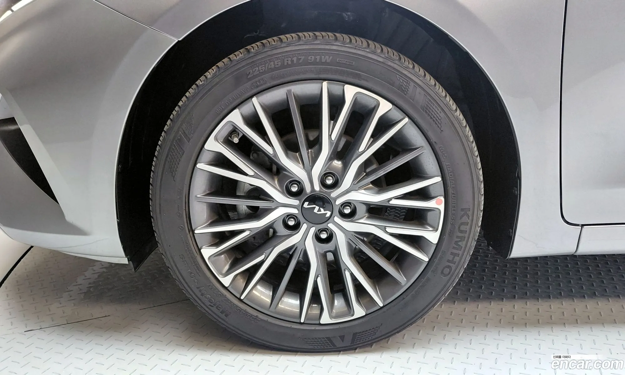 Kia K3 2023 — 4