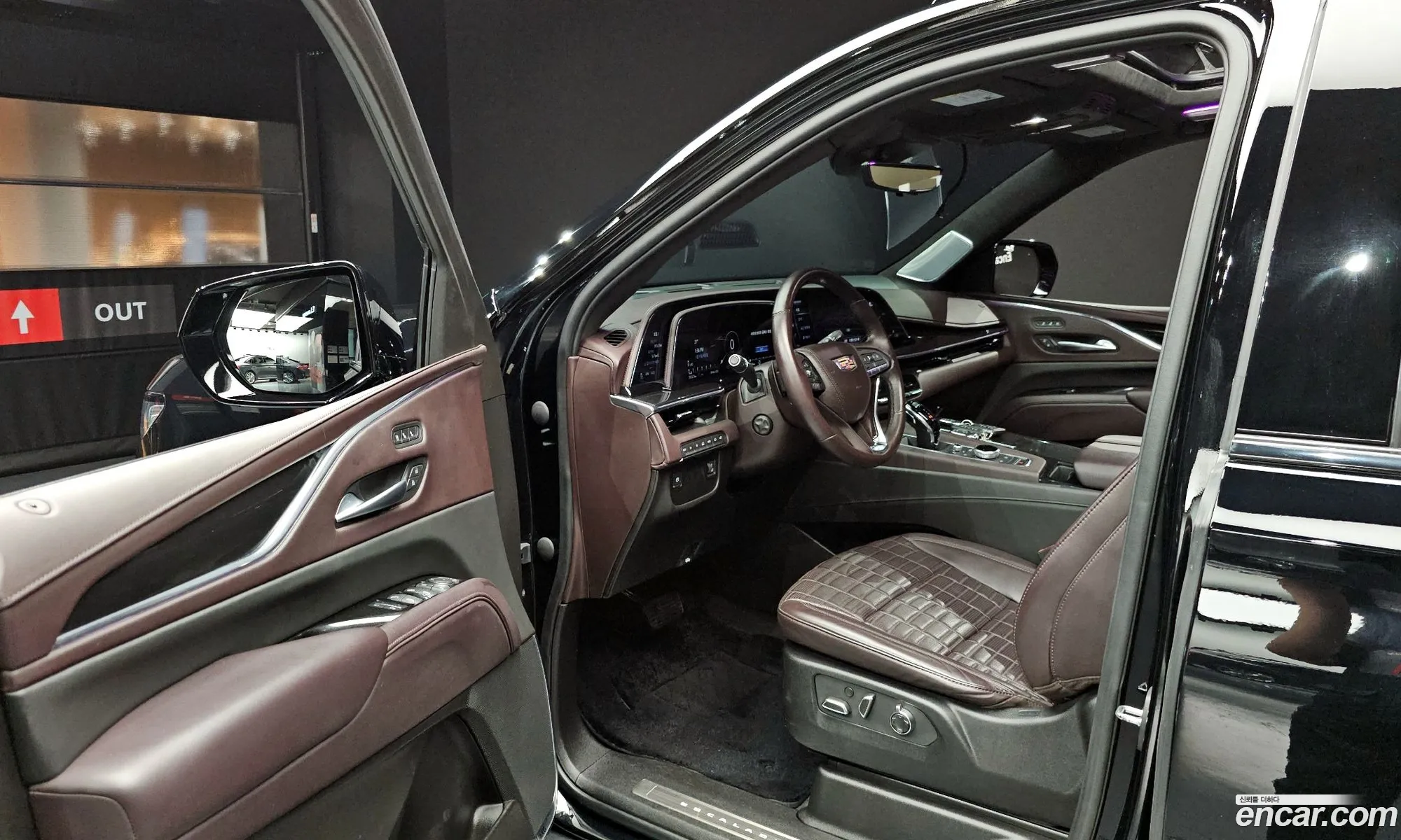 Cadillac Escalade 2023 — 13