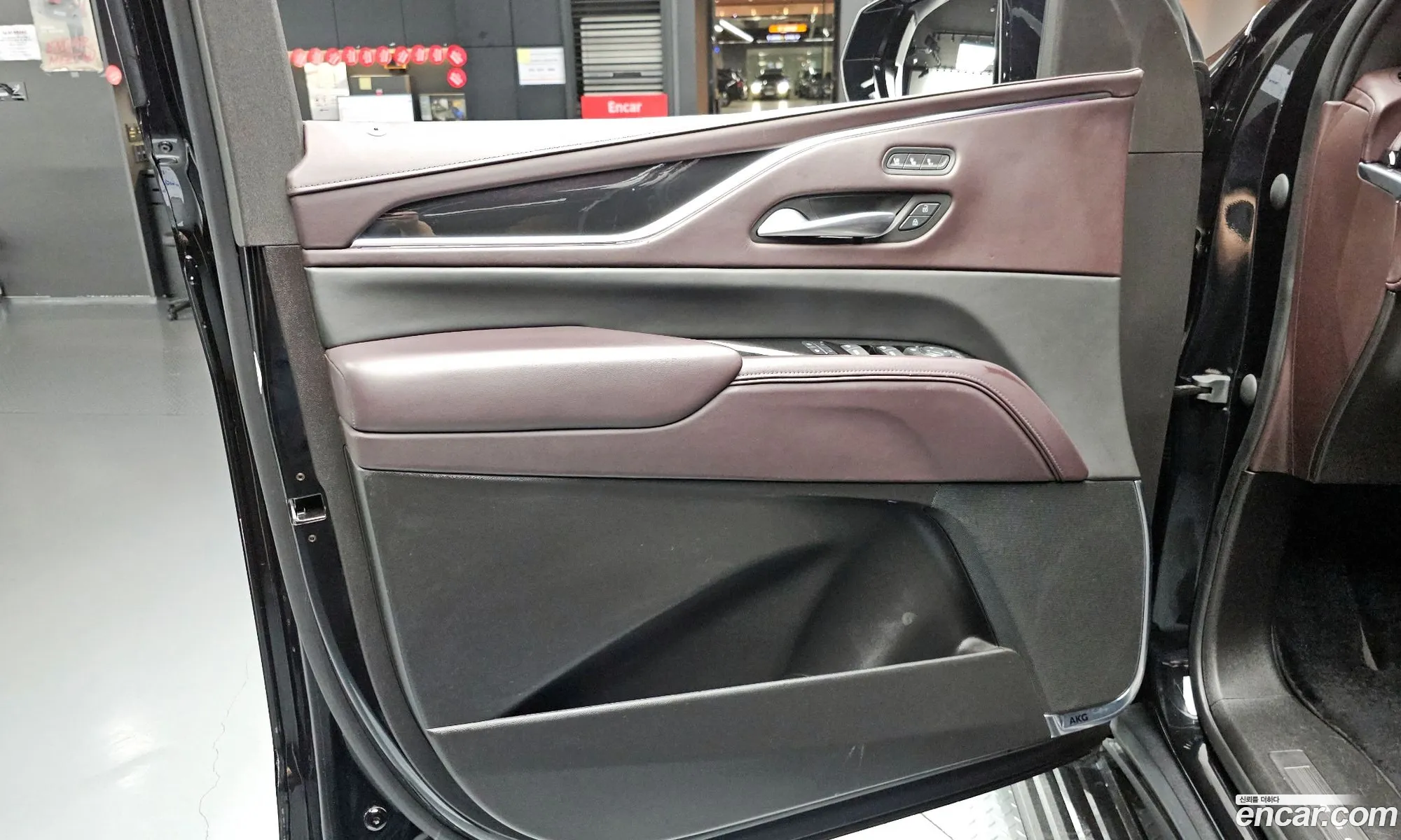 Cadillac Escalade 2023 — 9