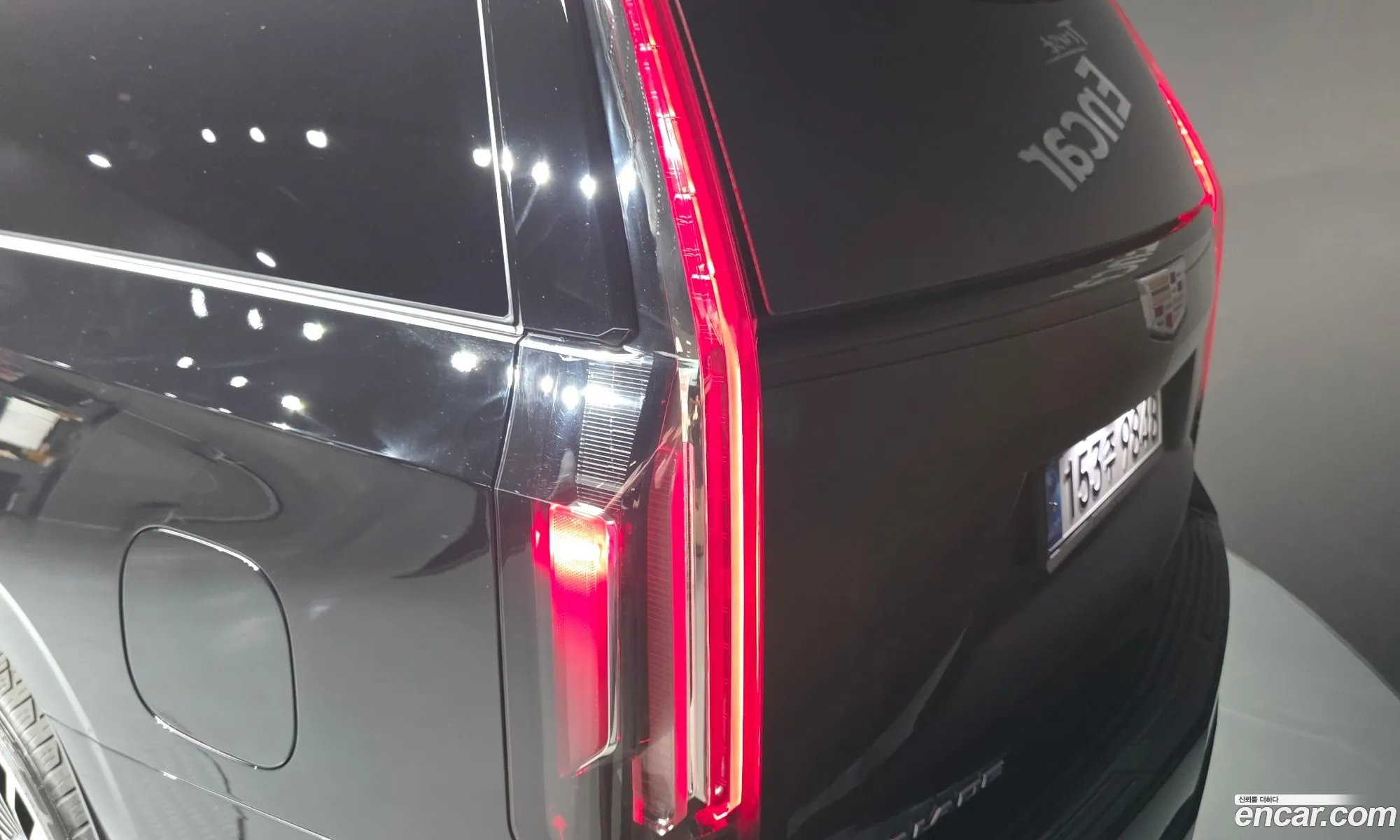 Cadillac Escalade 2023 — 16