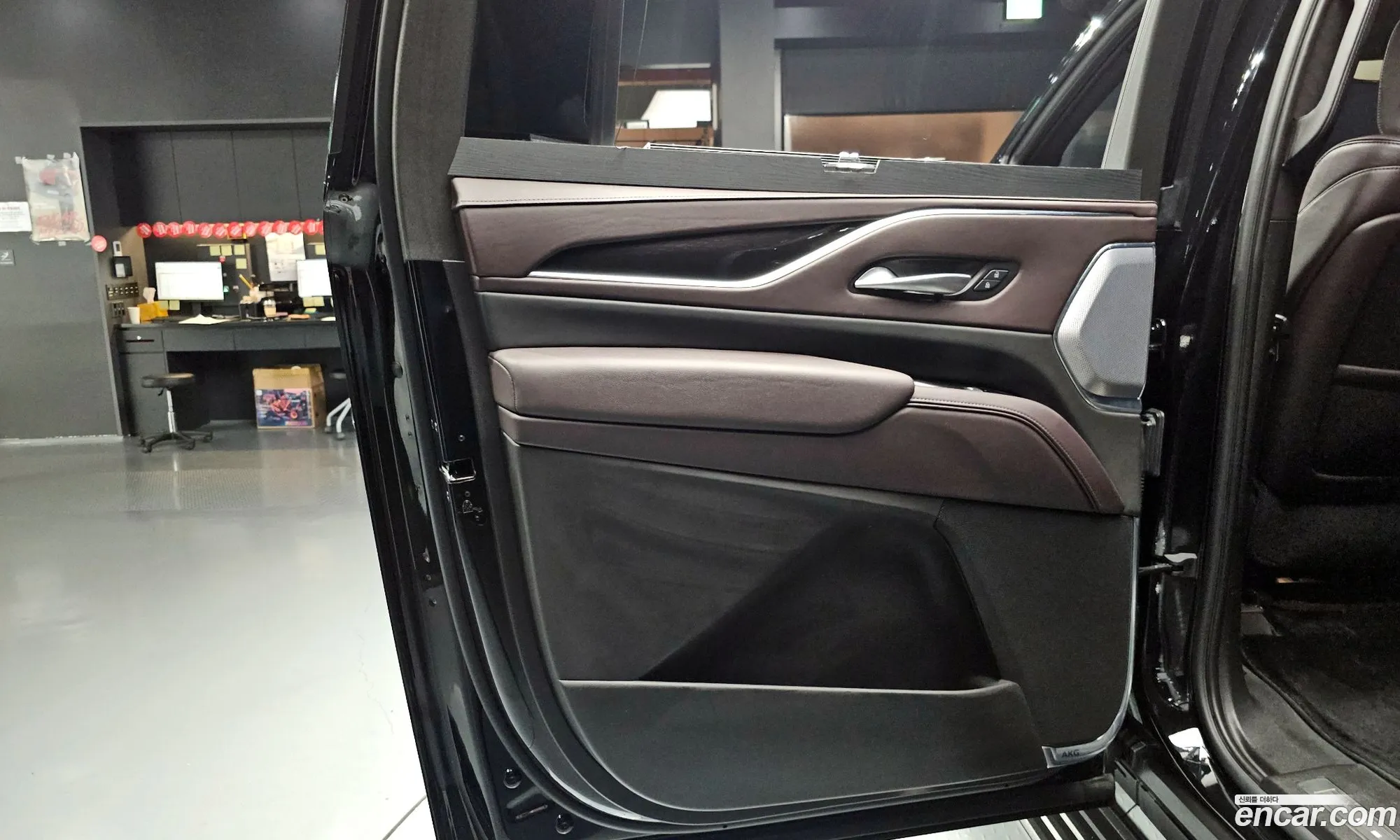 Cadillac Escalade 2023 — 5