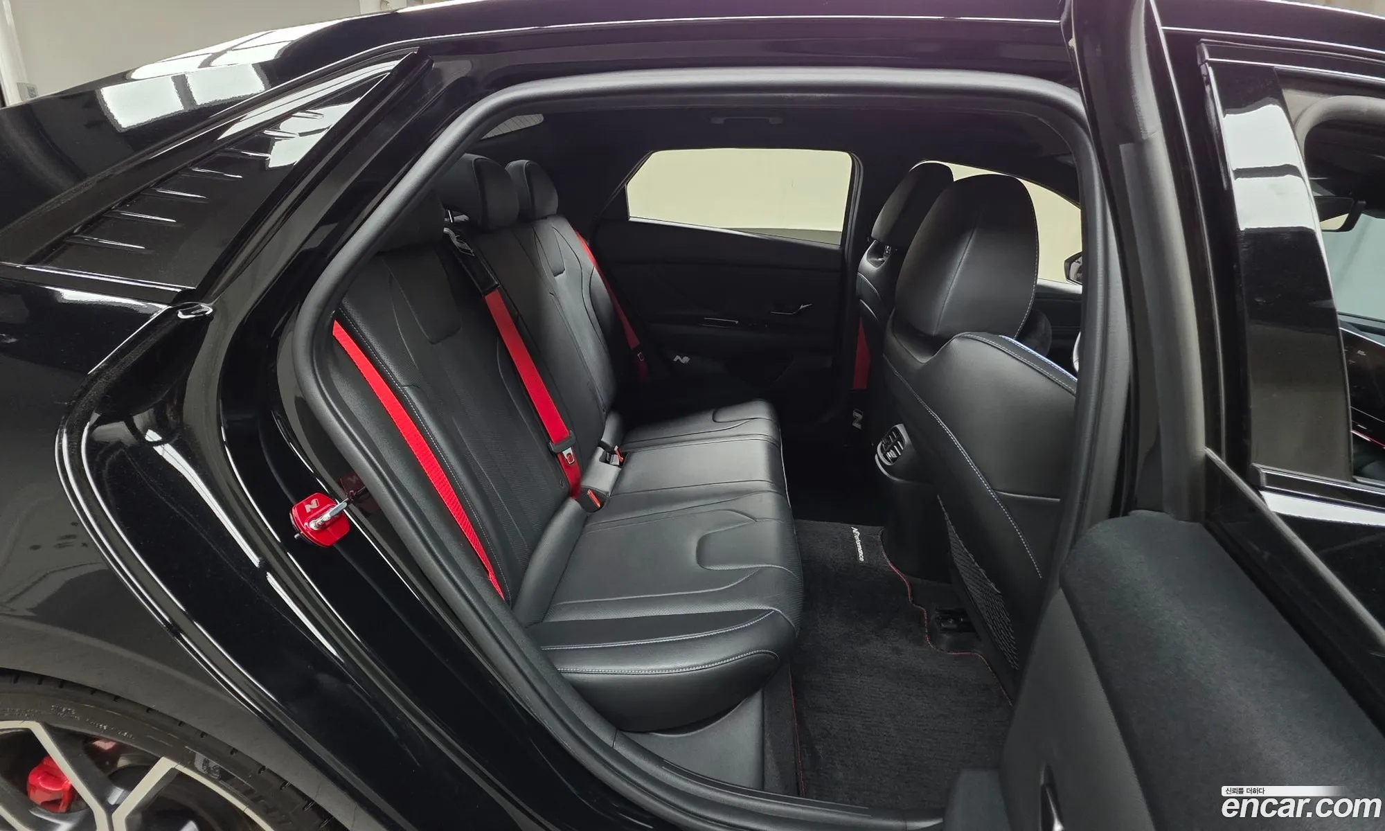 Hyundai Elantra 2022 — 17