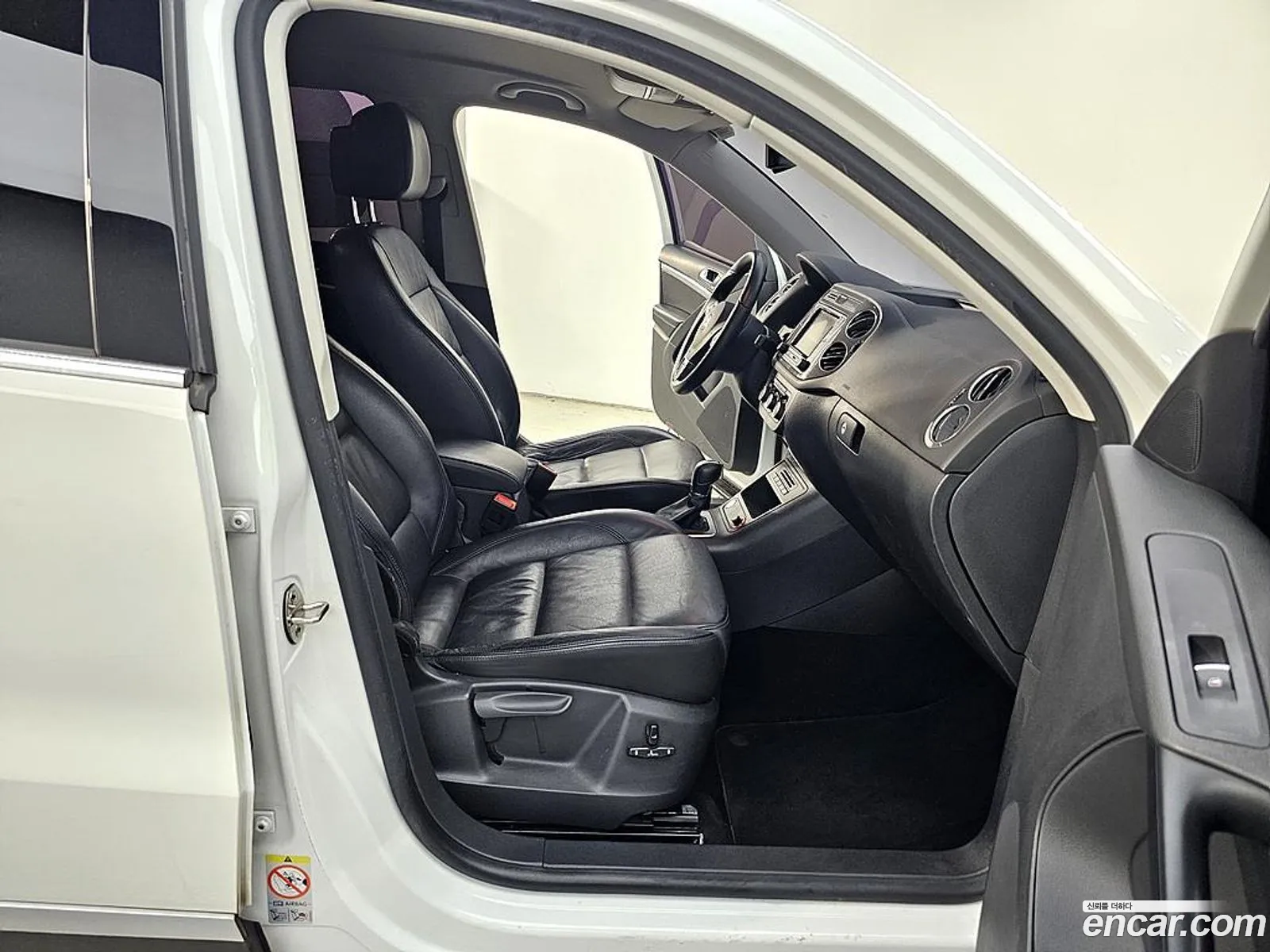 Volkswagen Tiguan 2014 — 15