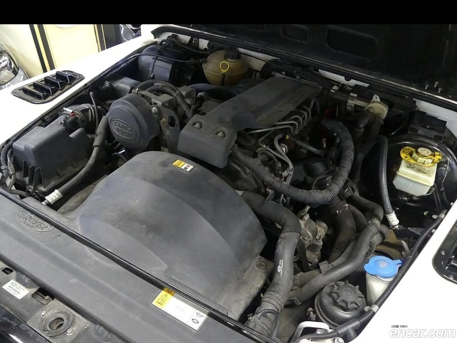 Land Rover Defender 2010 — 3