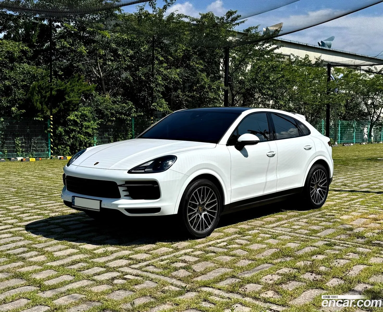 Porsche Cayenne 2022 — 17