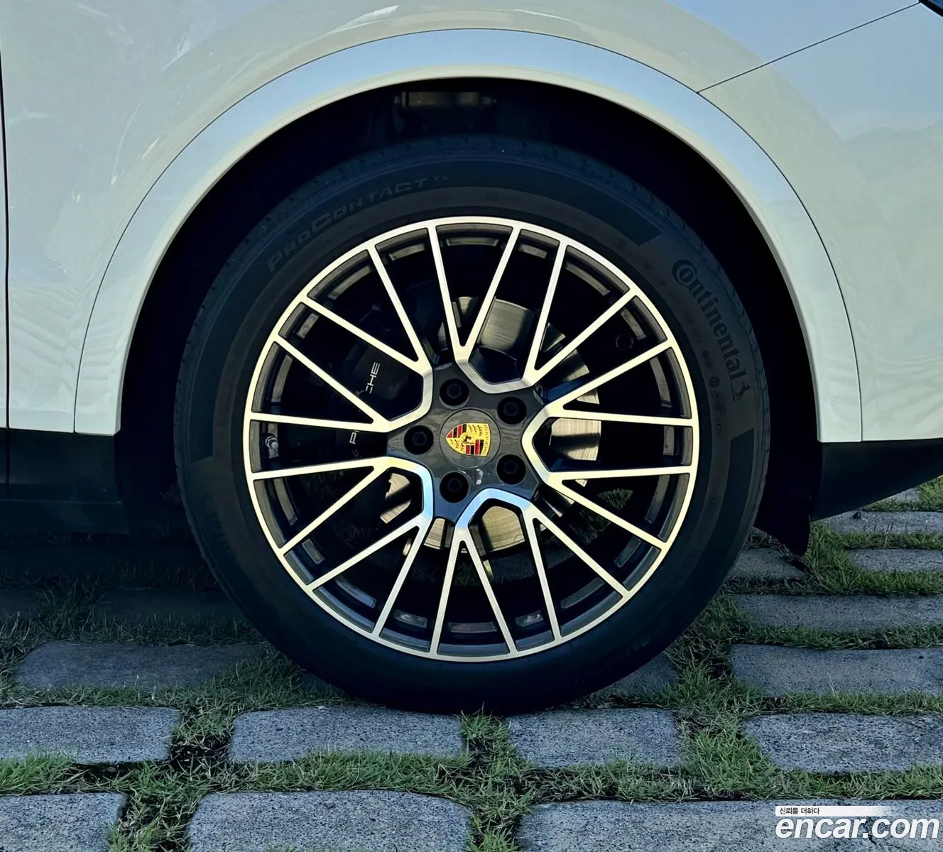 Porsche Cayenne 2022 — 18