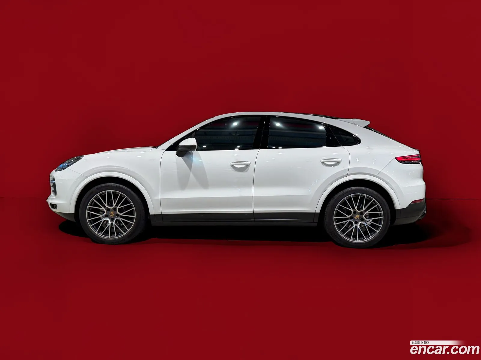 Porsche Cayenne 2022 — 19