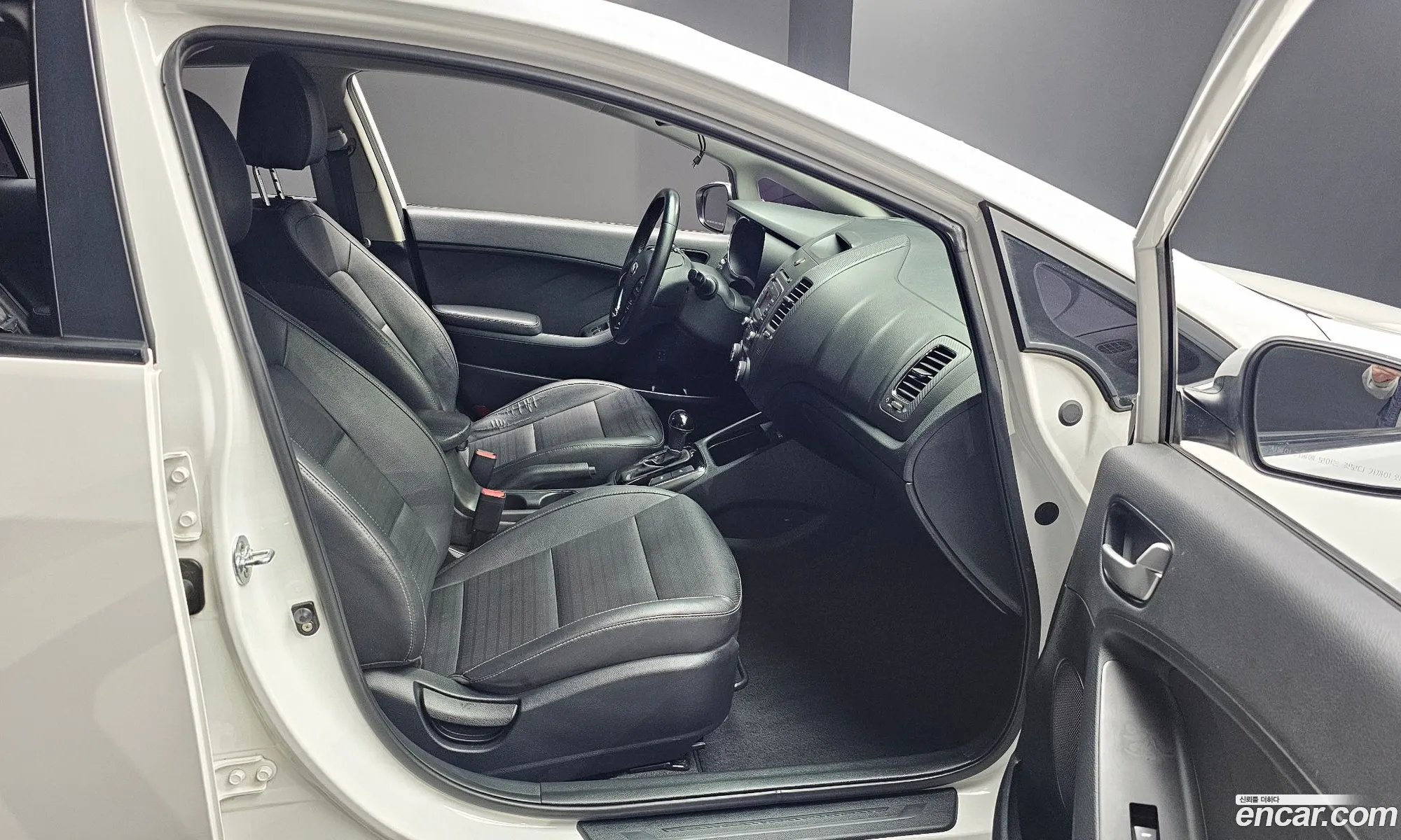 Kia K3 2016 — 20