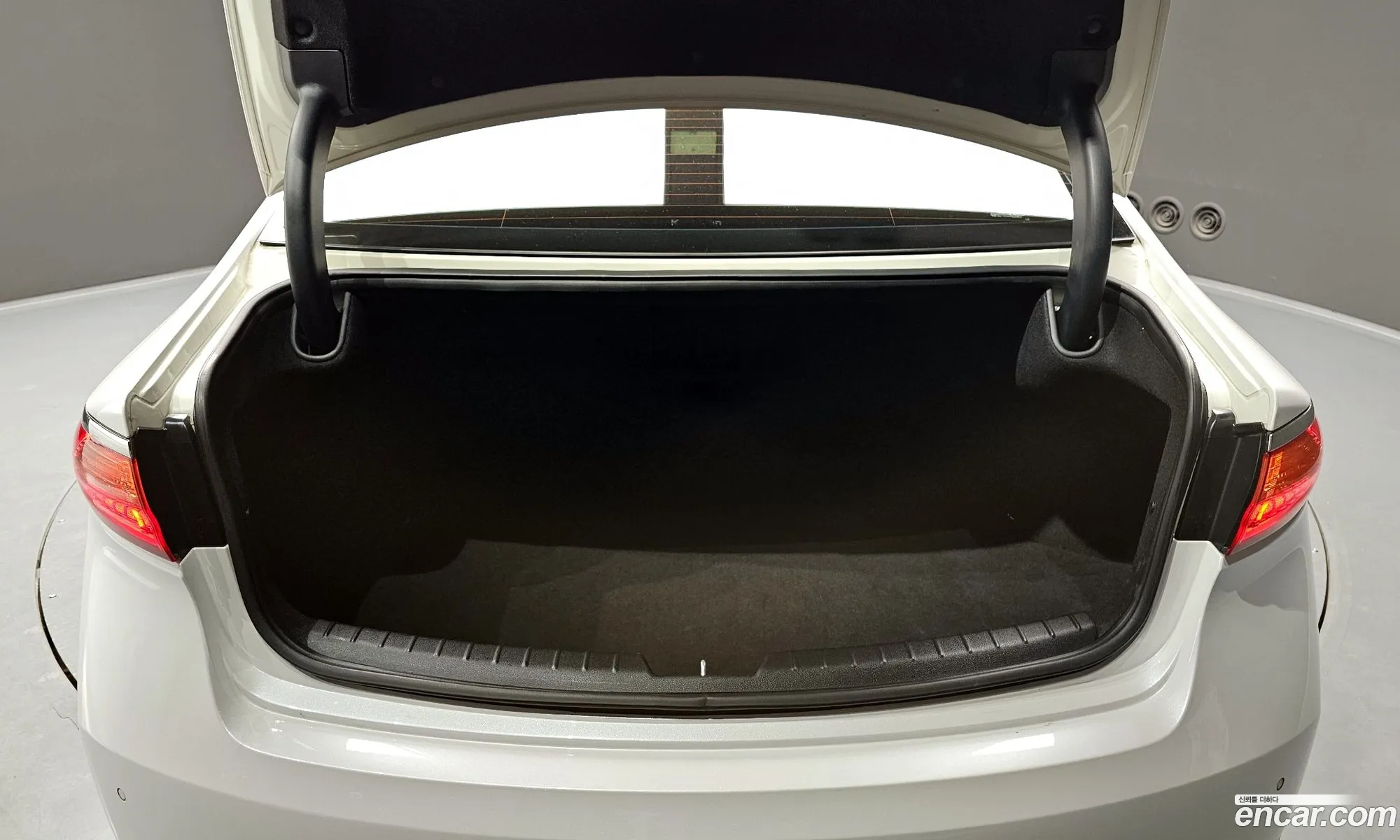 Kia K7 2018 — 30