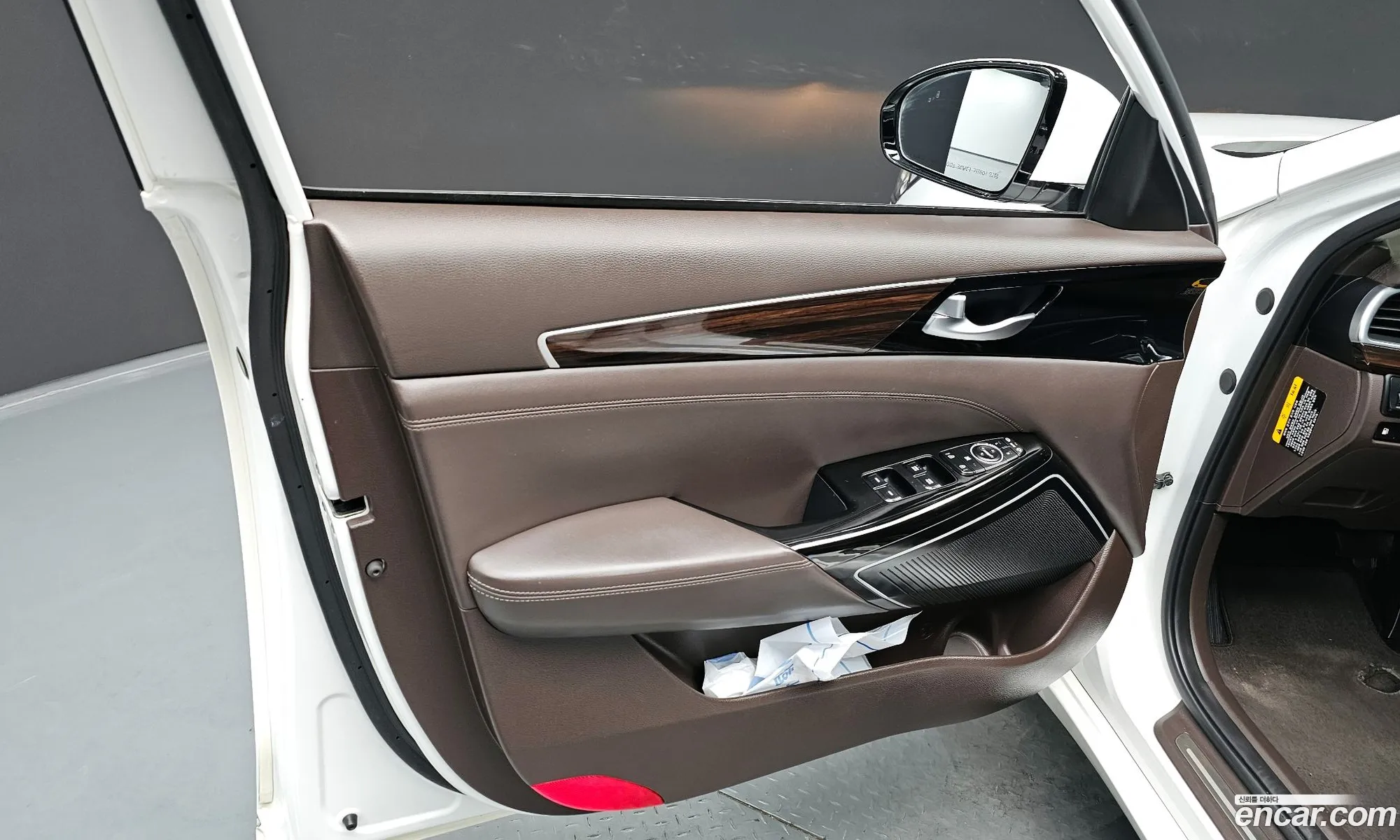 Kia K7 2018 — 16