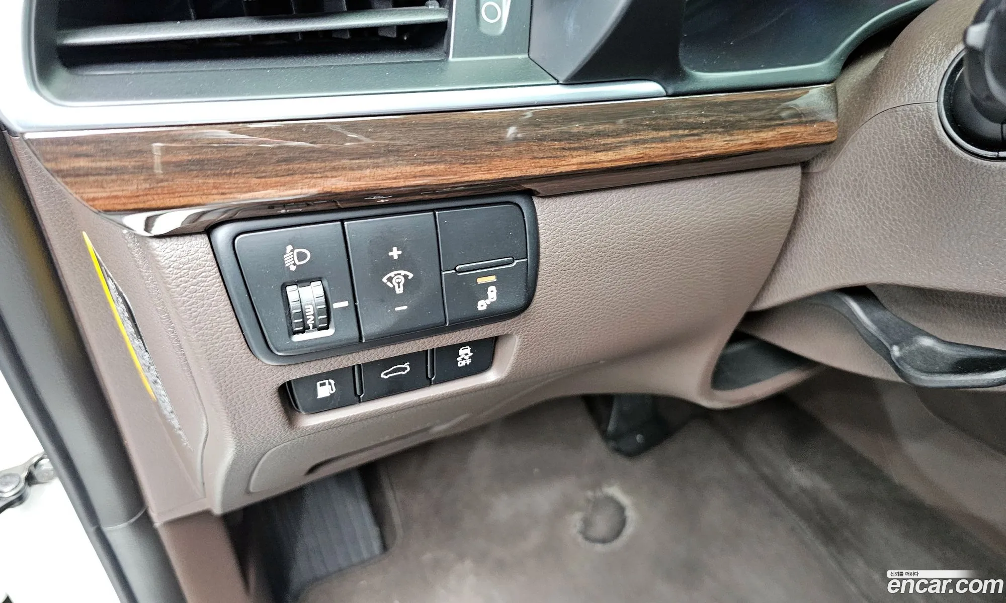 Kia K7 2018 — 14