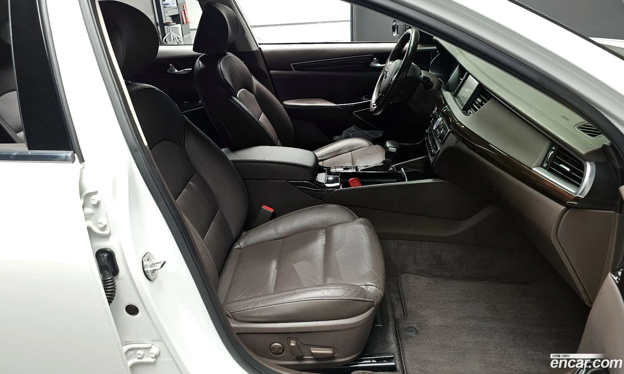 Kia K7 2018 — 26