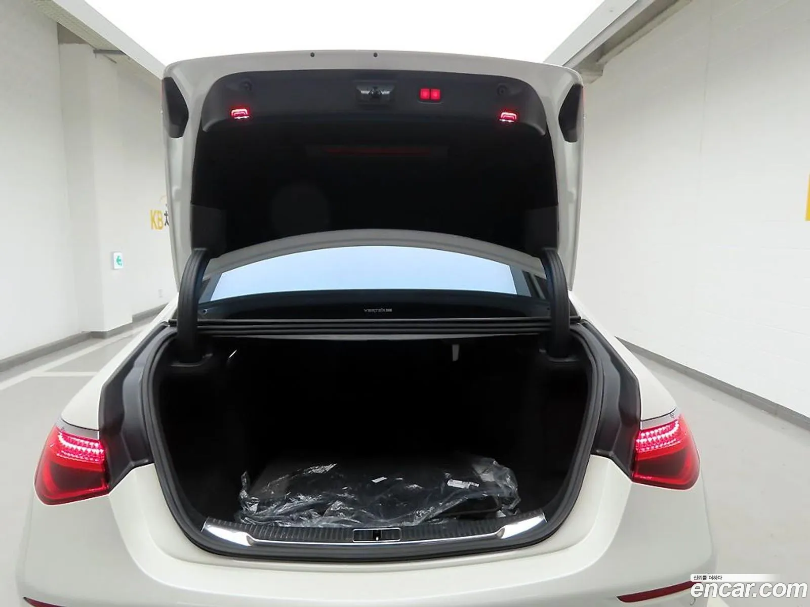 Mercedes-Benz S-Class W223 2022 — 10