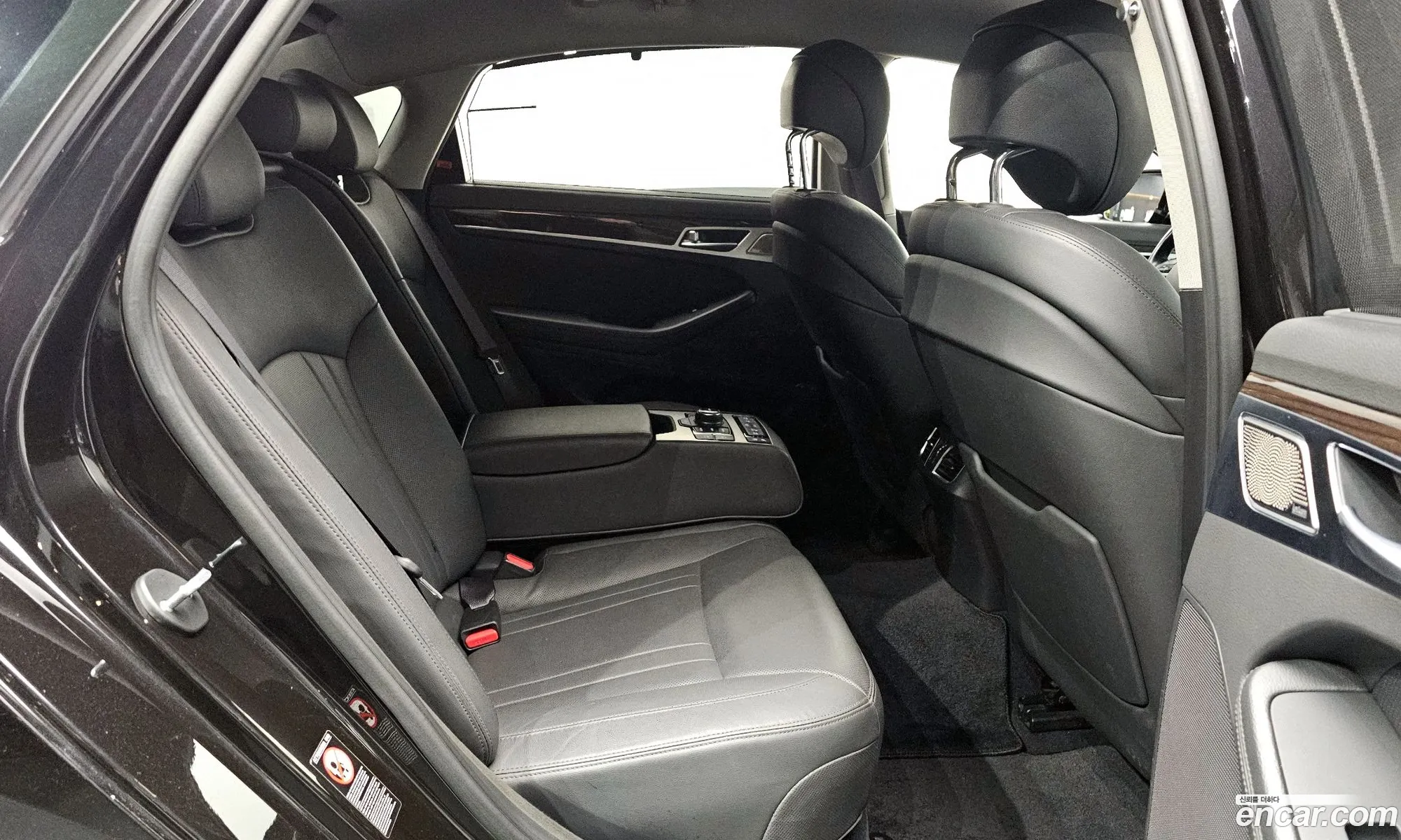 Genesis G80 2018 — 18