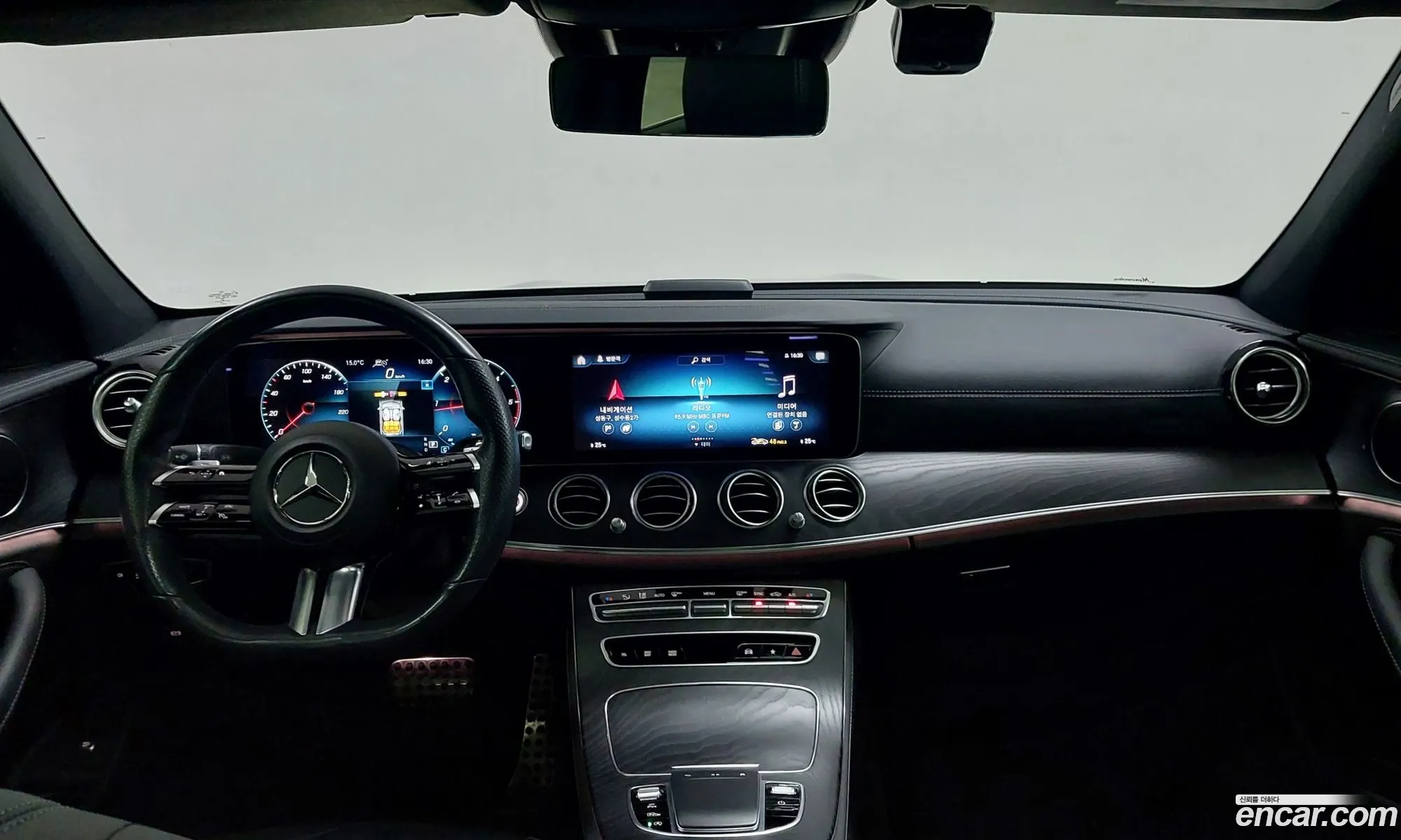 Mercedes-Benz E-Class W213 2020 — 15