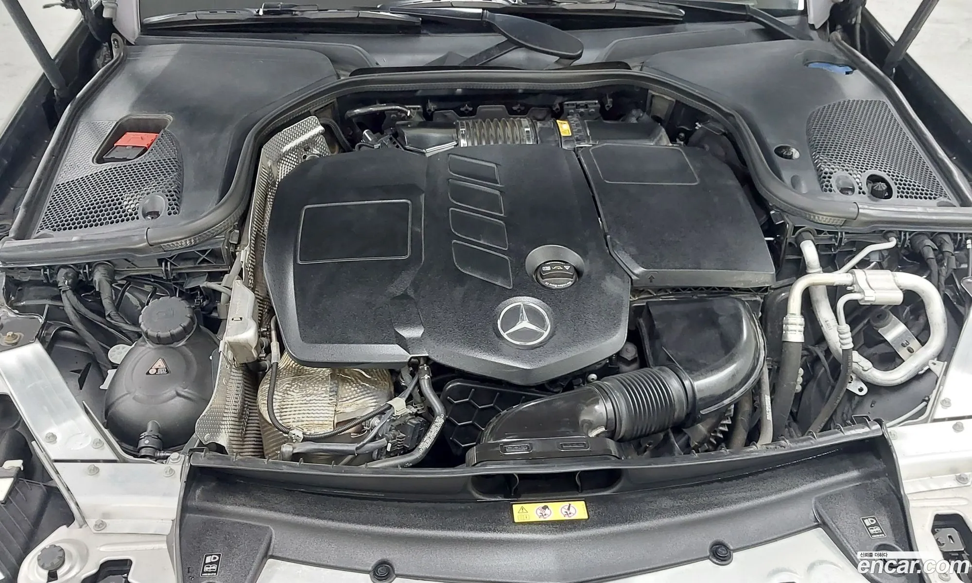 Mercedes-Benz E-Class W213 2020 — 17