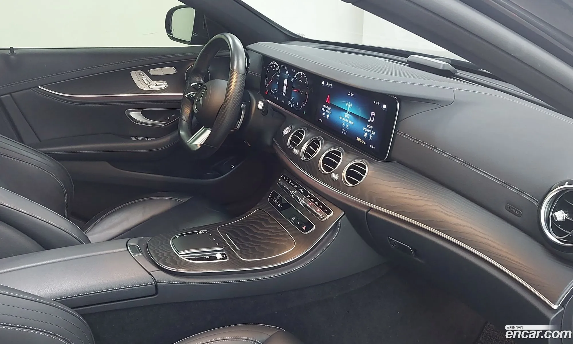 Mercedes-Benz E-Class W213 2020 — 3