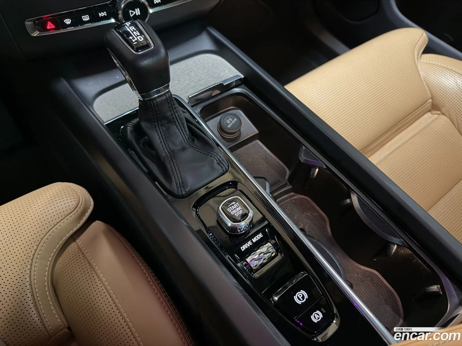 Volvo XC60 2020 — 19