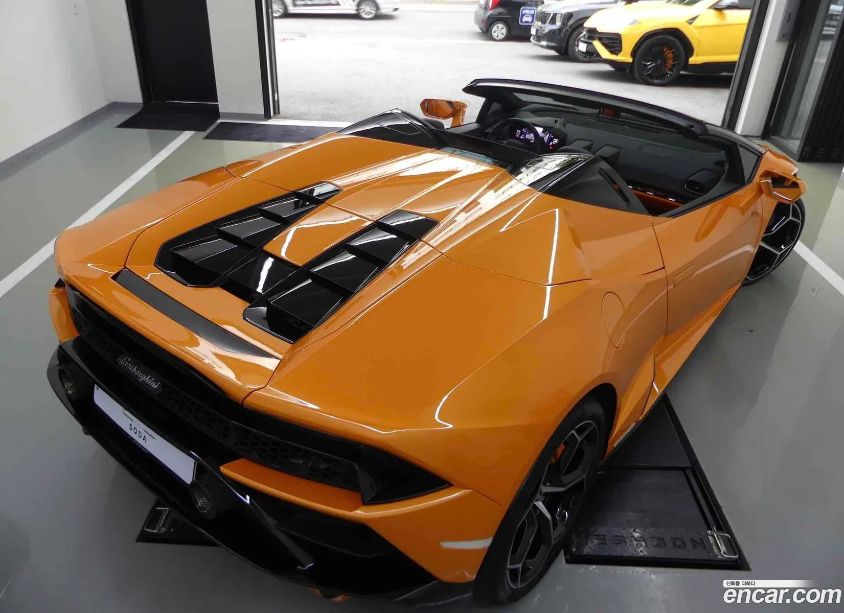 Lamborghini Huracan 2023 — 5