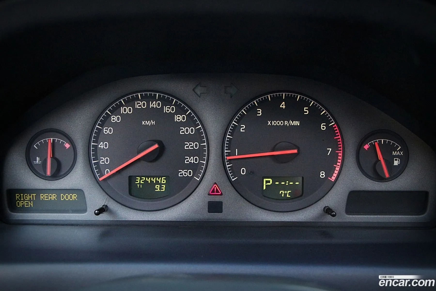 Volvo XC70 2001 — 13