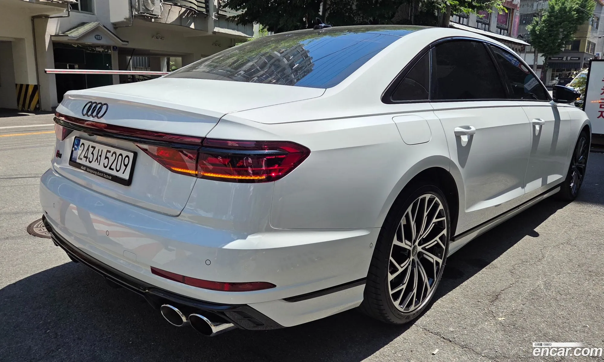 Audi S8 2023 — 9