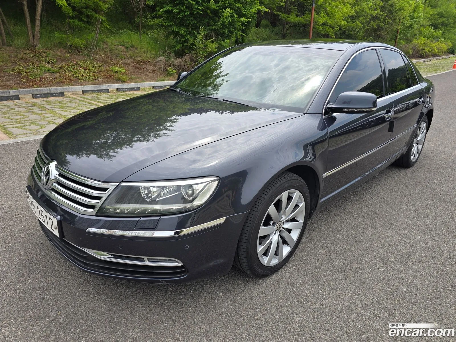 Volkswagen Phaeton 2012 — 3