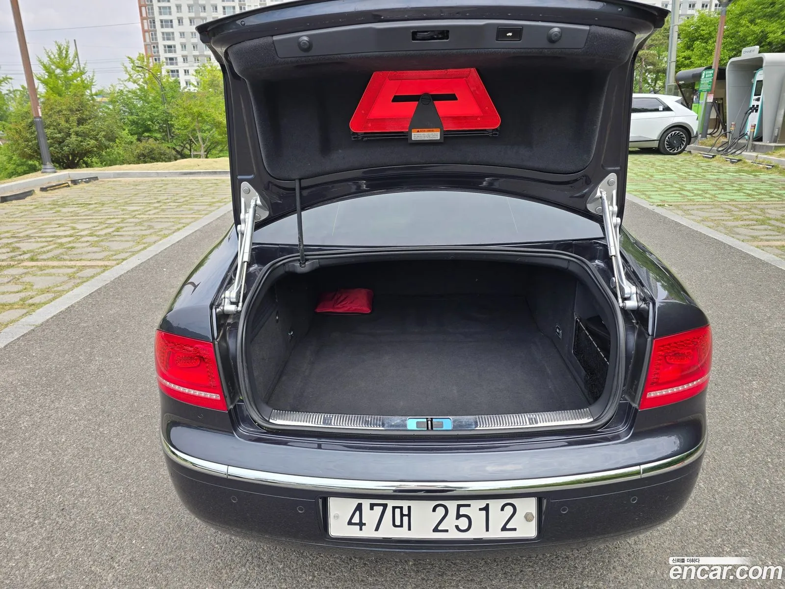 Volkswagen Phaeton 2012 — 14