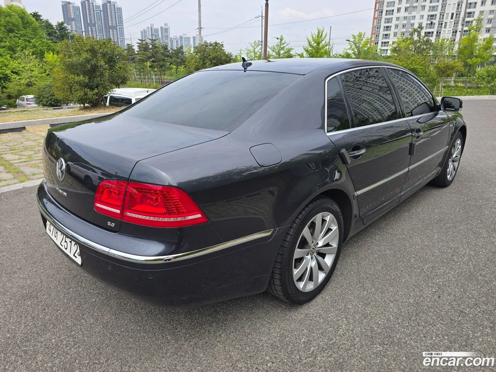 Volkswagen Phaeton 2012 — 9