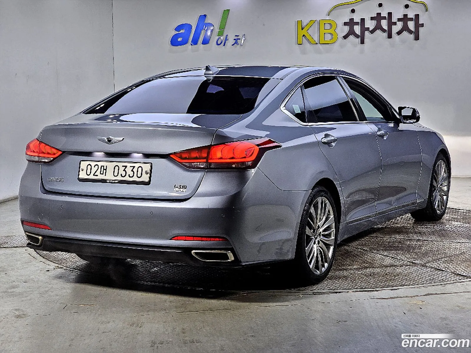 Hyundai Genesis DH 2016 — 11