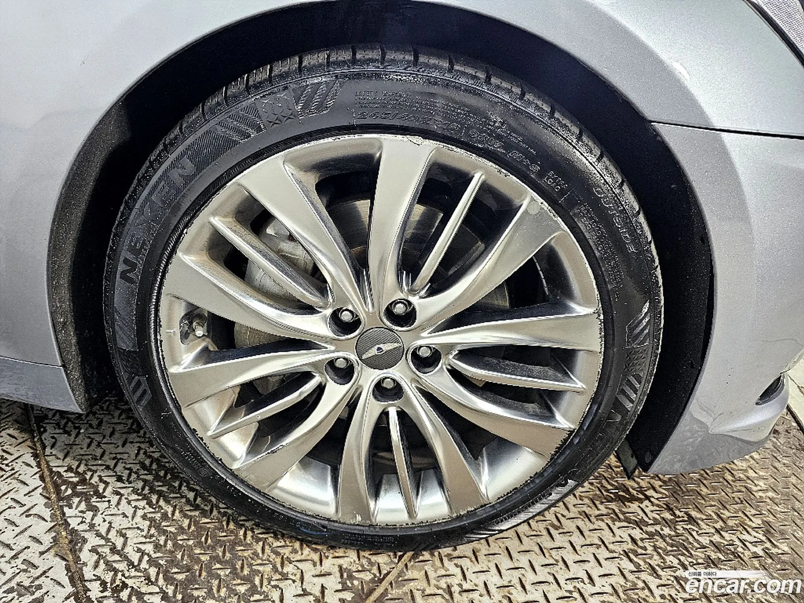 Hyundai Genesis DH 2016 — 3
