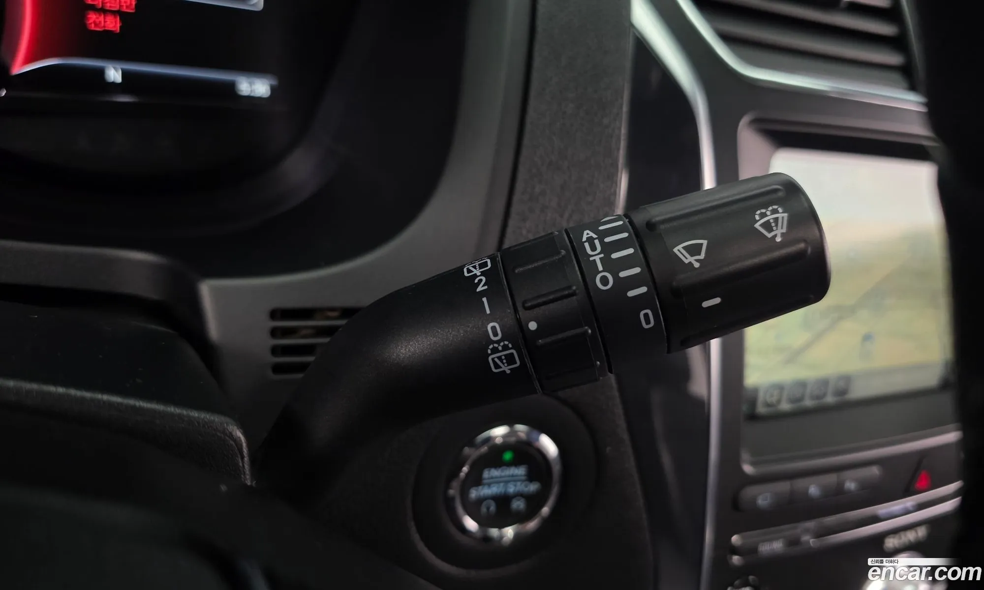 Ford Explorer 2018 1FM5K8FH6JGB23656 — 11