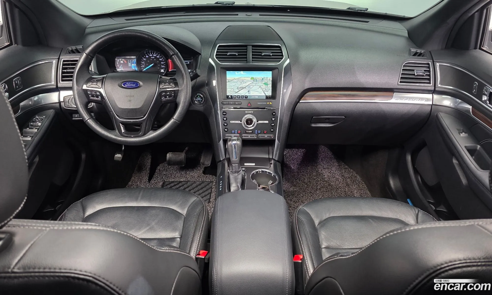 Ford Explorer 2018 1FM5K8FH6JGB23656 — 16