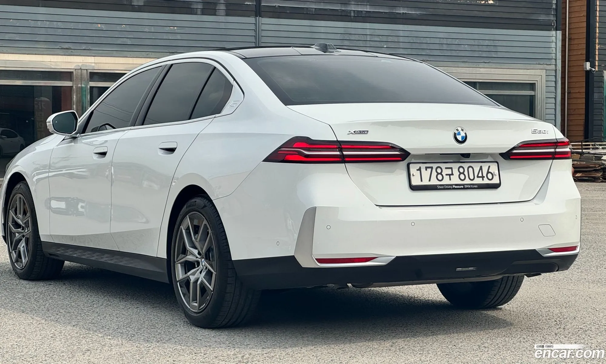 BMW 5 Series 2025 — 18