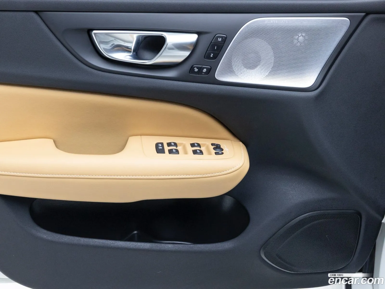 Volvo S60 2023 — 17