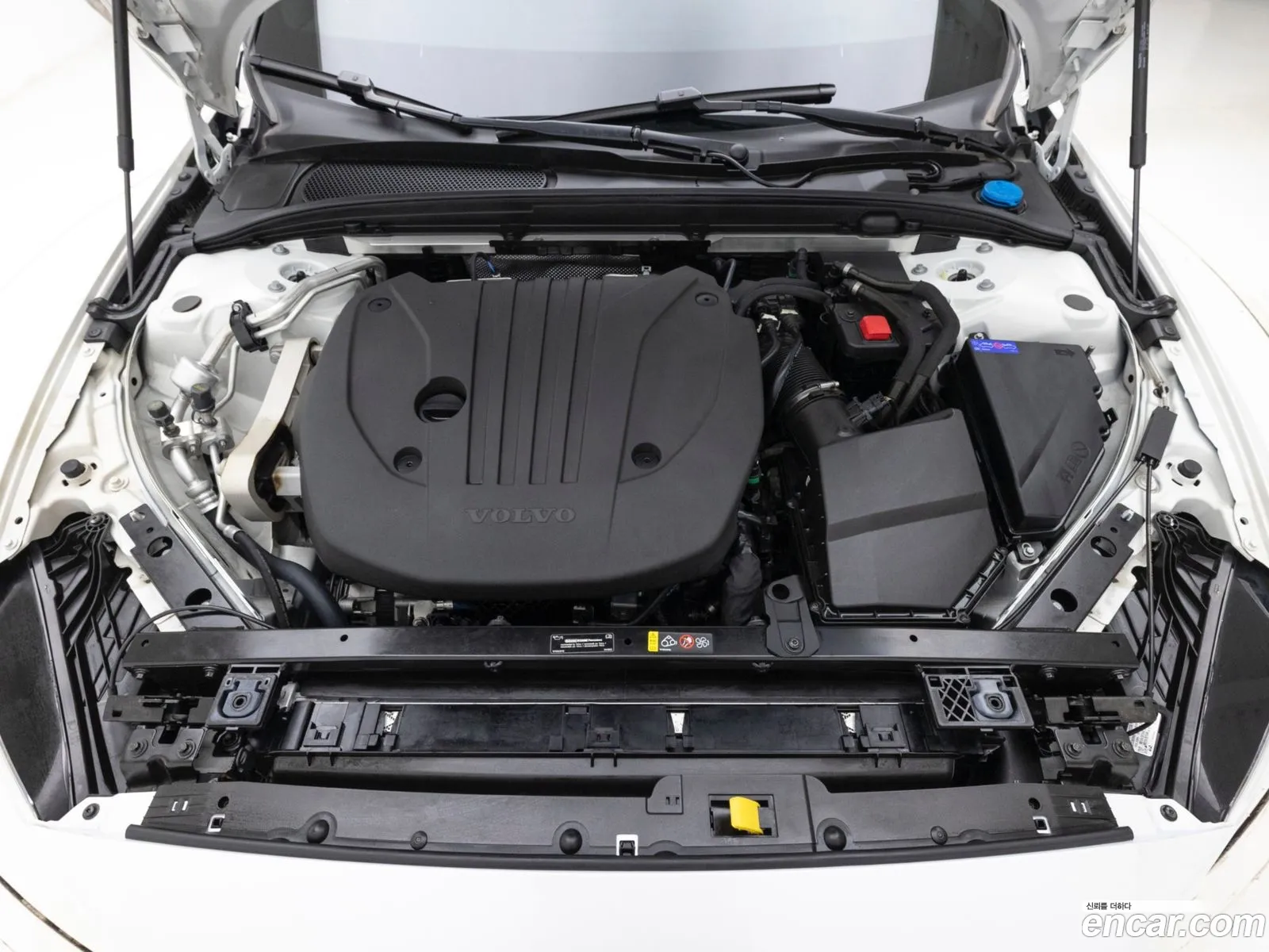 Volvo S60 2023 — 9