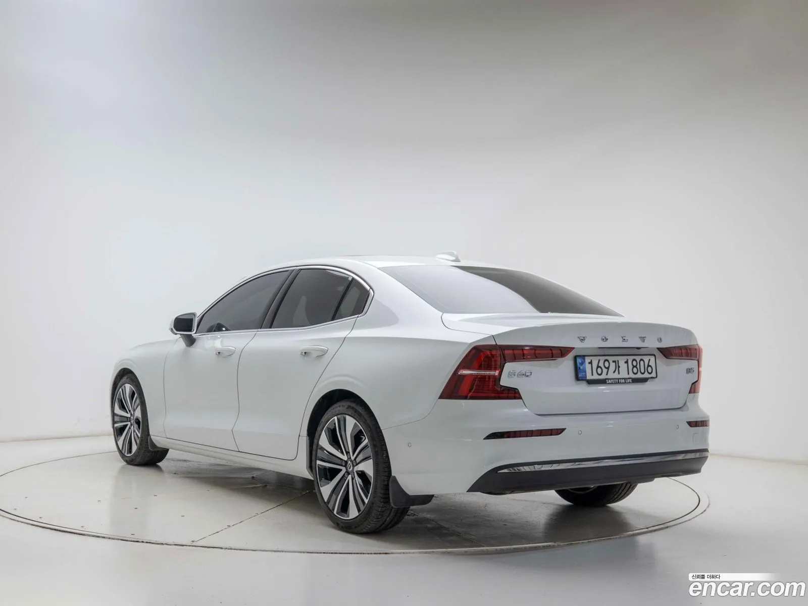 Volvo S60 2023 — 5