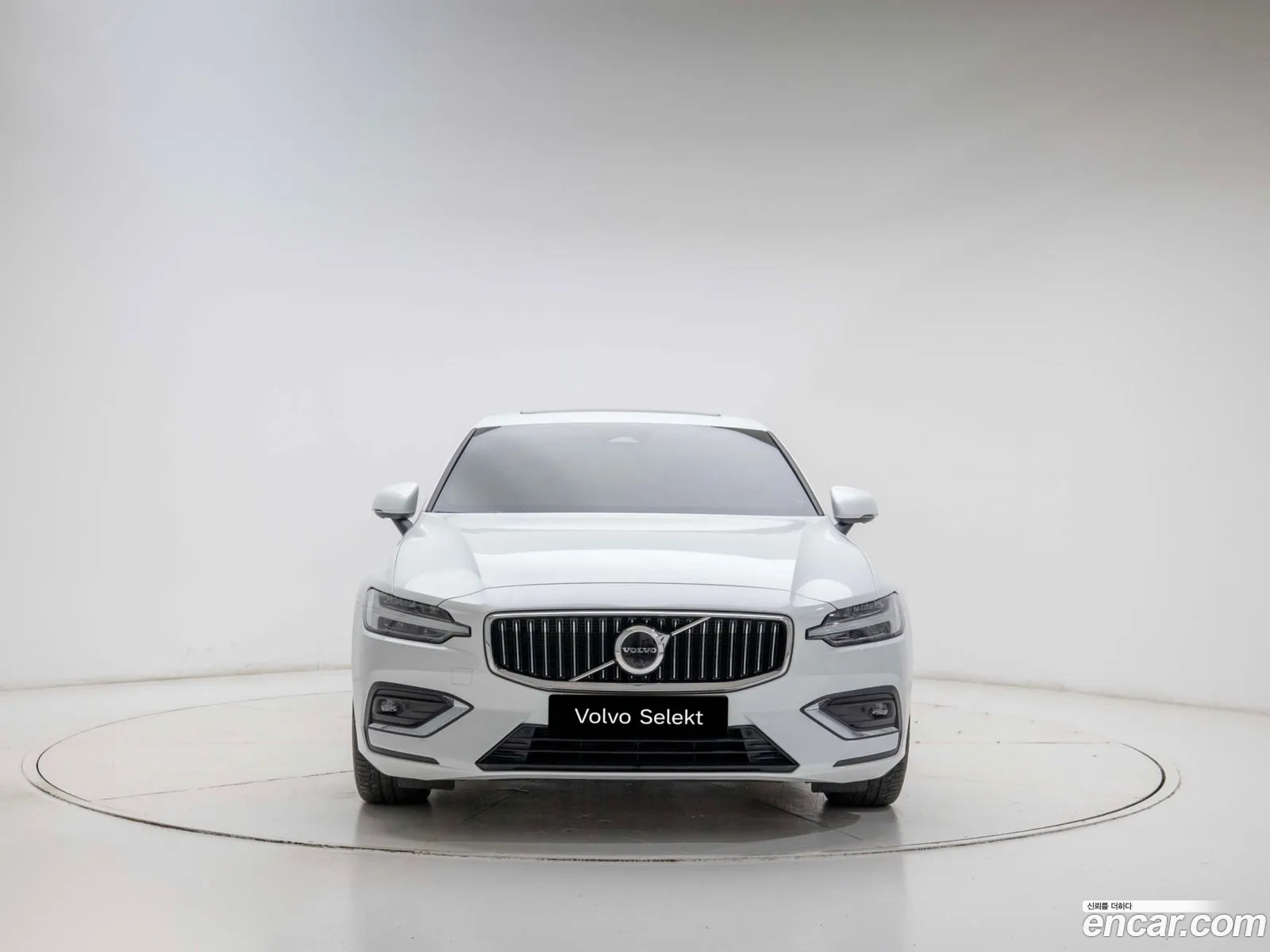 Volvo S60 2023 — 4