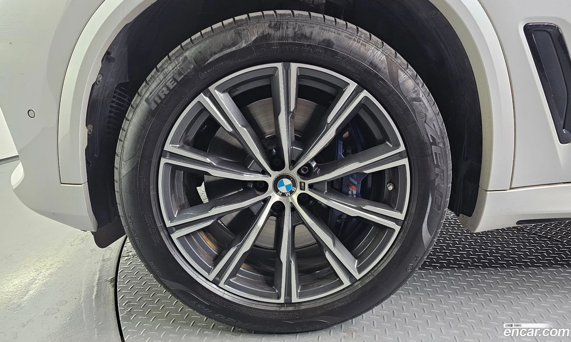 BMW X5 2019 WBACV6108L9B00346 — 9